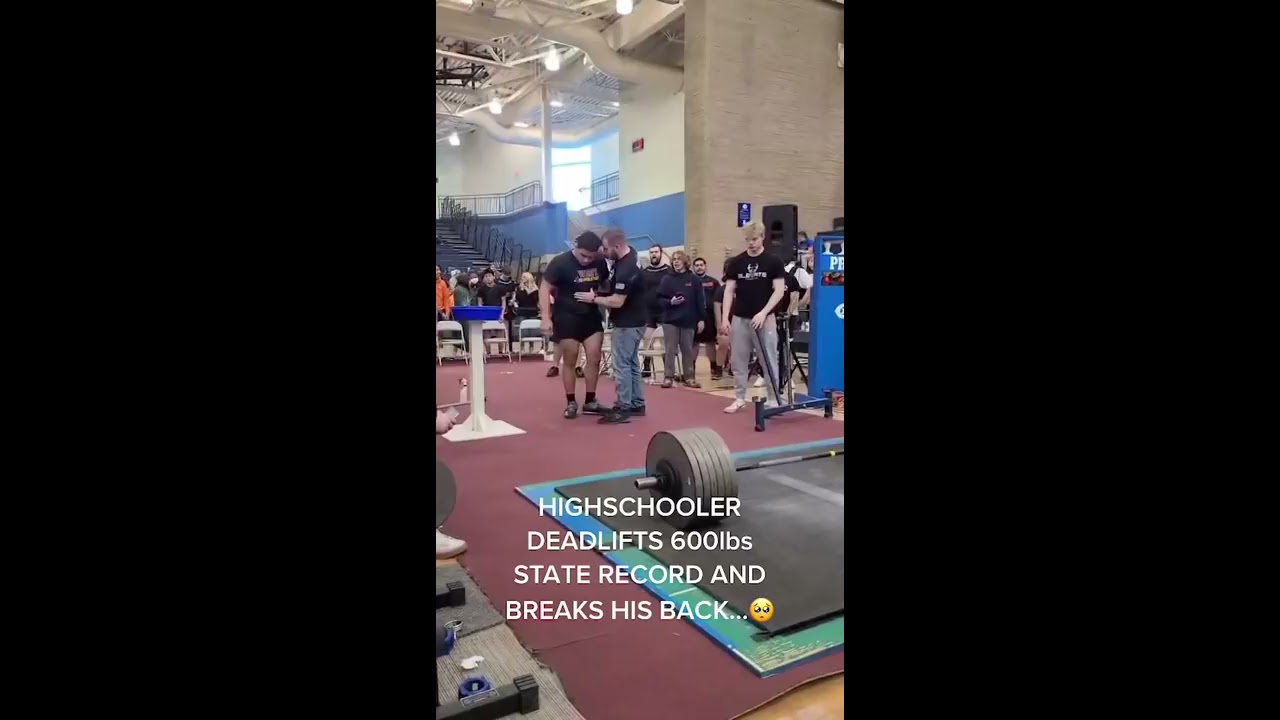High Schooler deadlifts RECORD 600 Ibs. LEFT IT ALL OUT THERE